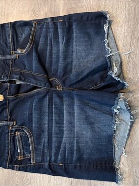 American Eagle Outfitters Dark Indigo Denim Shorts with Contrast Stitching